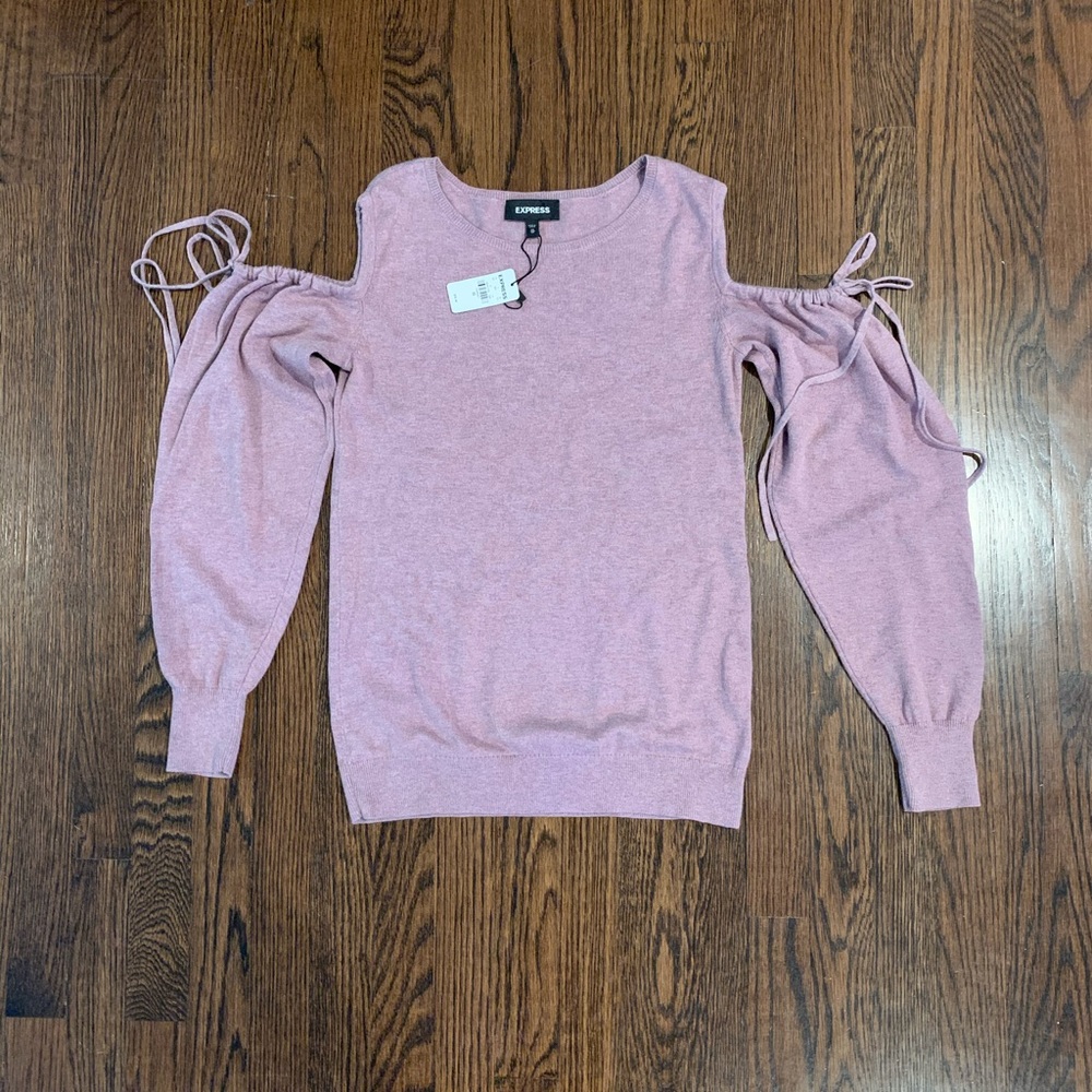 Cold shoulder top